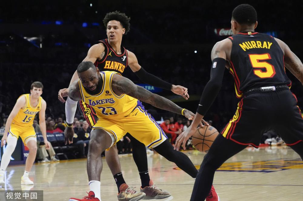 与火箭相反 与火箭相反