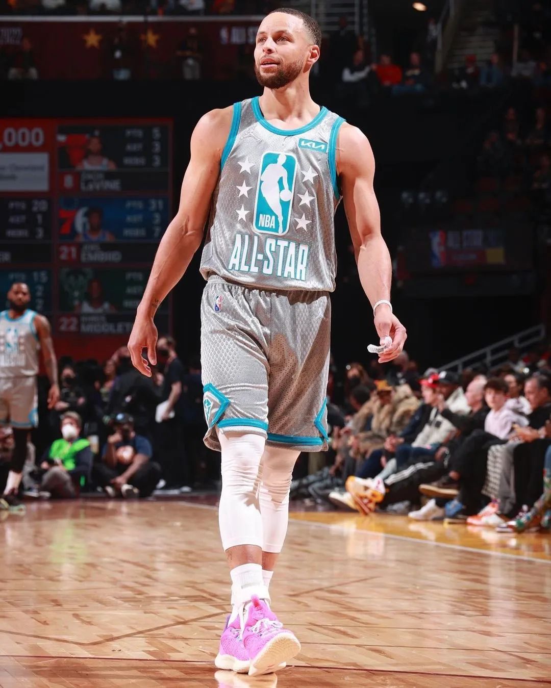 的角度看 的角度看