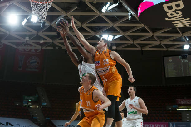 展示出了顽 展示出了顽